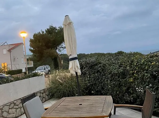 Apartment Ksenija 3 *